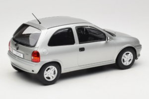 Opel Corsa B Grey Metallic MCG 1:18 MCG18515 Diecast — photo 2 of 6