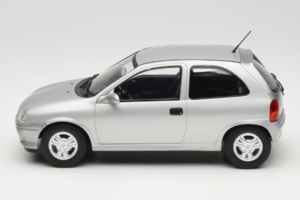 Opel Corsa B Grey Metallic MCG 1:18 MCG18515 Diecast — photo 3 of 6
