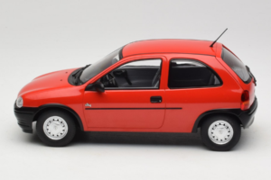 Opel Corsa B Red MCG 1:18 MCG18513 Diecast — photo 3 of 6