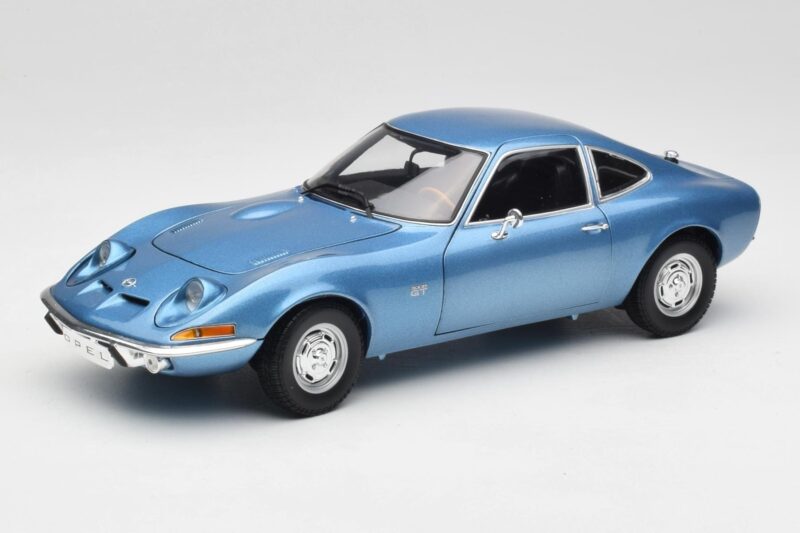 Opel GT Blue Minichamps 1:18 180049020 Diecast