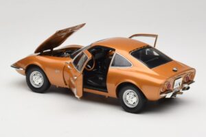 Opel GT Gold Minichamps 1:18 180049025 Diecast — photo 5 of 8