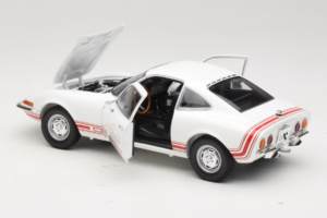 Opel GT White Minichamps 1:18 180049027 Diecast — photo 5 of 8