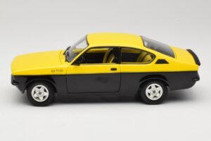 Opel Kadett C GT/E Yellow & Black Minichamps 1:18 180045521 Diecast — photo 4 of 8