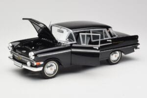 Opel Kapitan P1 Black Revell 1:18 08822 Diecast — photo 2 of 8