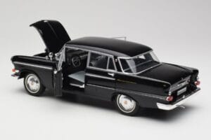 Opel Kapitan P1 Black Revell 1:18 08822 Diecast — photo 5 of 8