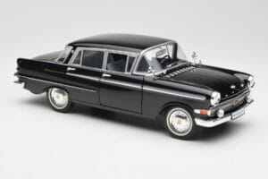 Opel Kapitan P1 Black Revell 1:18 08822 Diecast — photo 6 of 8