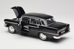 Opel Kapitan P2 Black Revell 1:18 08821 Diecast — photo 5 of 8