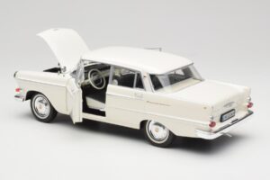 Opel Kapitan P2 White Revell 1:18 08821-M1 Diecast — photo 5 of 8