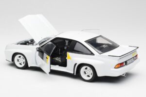 Opel Manta 400 Homologation White Revell 1:18 8819 Diecast — photo 5 of 8