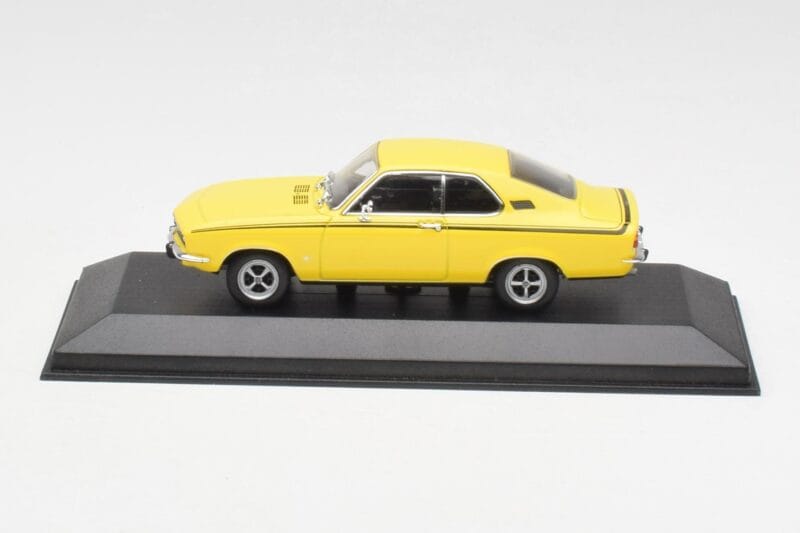 Opel Manta A SR Yellow Minichamps 1:43 400045502 Diecast