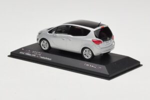 Opel Meriva B Silver Metallic Minichamps 1:43 400040000 Diecast — photo 3 of 4