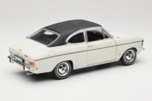 Opel Olympia A Coupe White Black Revell 1:18 8446 Diecast — photo 3 of 8