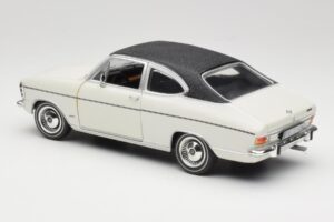 Opel Olympia A Coupe White Black Revell 1:18 8446 Diecast — photo 7 of 8