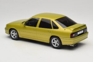 Opel Vectra A 2000 16V Yellow MCG 1:18 MCG18463 Diecast — photo 5 of 6