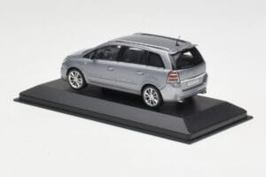 Opel Zafira A OPC Light Blue Metallic Minichamps 1:43 ZAFIRA001 Diecast — photo 3 of 4