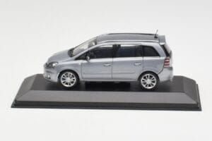 Opel Zafira A OPC Light Blue Metallic Minichamps 1:43 ZAFIRA001 Diecast