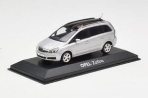 Opel Zafira B Silver Minichamps 1:43 1799109 Diecast — photo 2 of 4