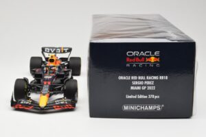Oracle Red Bull Racing RB18 #11 S. Perez Miami GP 2022 Minichamps 1:18 110220511 Diecast — photo 6 of 6