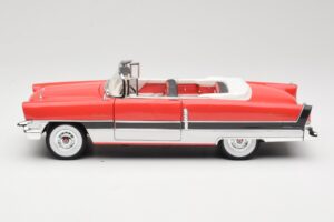 Packard Caribbean Convertible Red American Mint 1:18 3042082 Diecast — photo 4 of 8