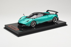 Pagani Huayra BC Green Metallic Yy Model 1:18 REMC020 Resin — photo 2 of 7
