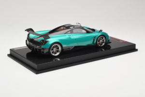 Pagani Huayra BC Green Metallic Yy Model 1:18 REMC020 Resin — photo 3 of 7