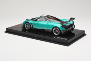 Pagani Huayra BC Green Metallic Yy Model 1:18 REMC020 Resin — photo 5 of 7