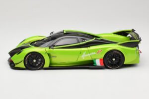 Pagani Huayra R Green LCD 1:18 LCD18012-GR Diecast — photo 4 of 8