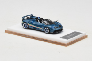 Pagani Huayra Tricolore Roadster Blue Henson & Heaven 1:64 PHTRB01 Resin — photo 4 of 8