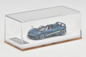 Pagani Huayra Tricolore Roadster Blue Henson & Heaven 1:64 PHTRB01 Resin — photo 6 of 8