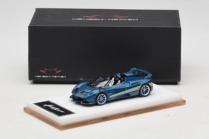 Pagani Huayra Tricolore Roadster Blue Henson & Heaven 1:64 PHTRB01 Resin — photo 8 of 8