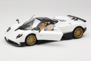 Pagani Zonda F White Mondo Motors 1:18 157655 Diecast — photo 2 of 8