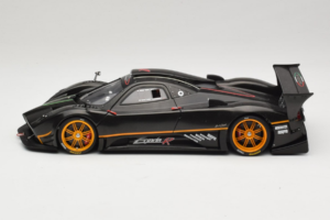 Pagani Zonda R Revolucion Carbon Fiber AUTOart 1:18 78261 Diecast — photo 4 of 8