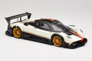 Pagani Zonda R Revolucion White AUTOart 1:18 78262 Diecast — photo 6 of 8