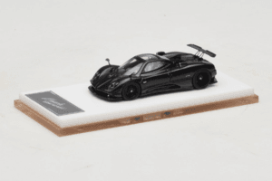 Pagani Zonda Tricolore Exposed Carbon Henson & Heaven 1:64 PZTEC01 Diecast — photo 2 of 7
