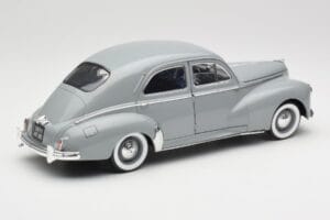Peugeot 203 Gris Clair Solido 1:18 8145 Diecast — photo 3 of 8