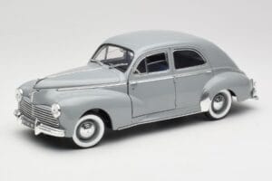 Peugeot 203 Gris Clair Solido 1:18 8145 Diecast