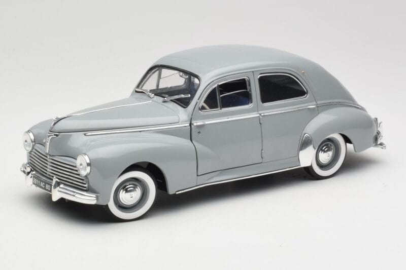 Peugeot 203 Gris Clair Solido 1:18 8145 Diecast