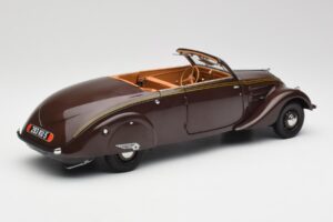 Peugeot 402 Eclipse Chocolate Norev 1:18 184873 Diecast — photo 3 of 12