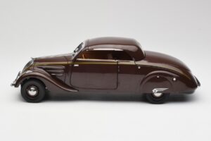 Peugeot 402 Eclipse Chocolate Norev 1:18 184873 Diecast — photo 5 of 12