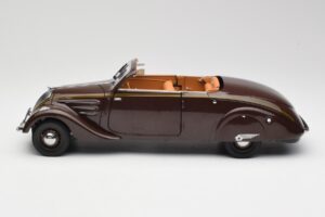 Peugeot 402 Eclipse Chocolate Norev 1:18 184873 Diecast — photo 7 of 12