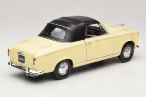Peugeot 403 Cabriolet Beige Welly 1:18 12551HW Diecast — photo 2 of 6