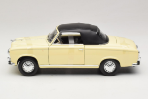 Peugeot 403 Cabriolet Beige Welly 1:18 12551HW Diecast — photo 3 of 6