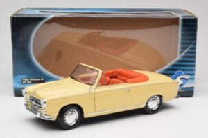 Peugeot 403 Cabriolet Sand Yellow Solido 1:18 8165 Diecast — photo 8 of 8