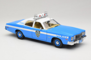 Plymouth Fury Police Pursuit New York Police Department GreenLight 1:18 19043 Diecast — photo 6 of 8