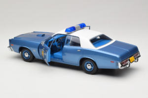 Plymouth Fury Police Pursuit Smokey and the Bandit GreenLight 1:18 19044 Diecast — photo 5 of 8