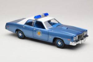 Plymouth Fury Police Pursuit Smokey and the Bandit GreenLight 1:18 19044 Diecast — photo 6 of 8