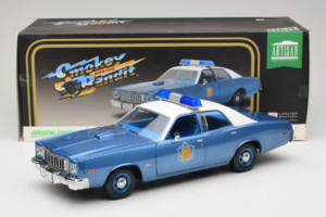 Plymouth Fury Police Pursuit Smokey and the Bandit GreenLight 1:18 19044 Diecast — photo 8 of 8