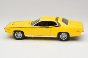 Plymouth Satellite Daisy Dukes of Hazzard Auto World 1:18 AWSS105/06 Diecast — photo 4 of 8