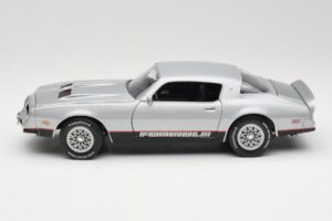 Pontiac Firebird Formula Silver ERTL 1:18 33514 Diecast — photo 4 of 8