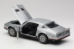 Pontiac Firebird Formula Silver ERTL 1:18 33514 Diecast — photo 5 of 8
